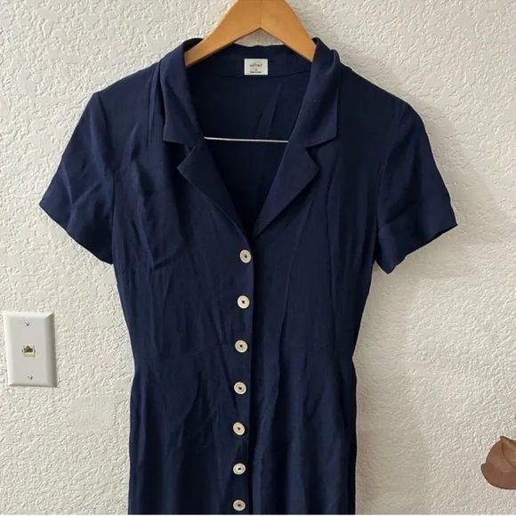 Aritzia Wilfred Button Down Dress

Size xs - Picture 6 of 13